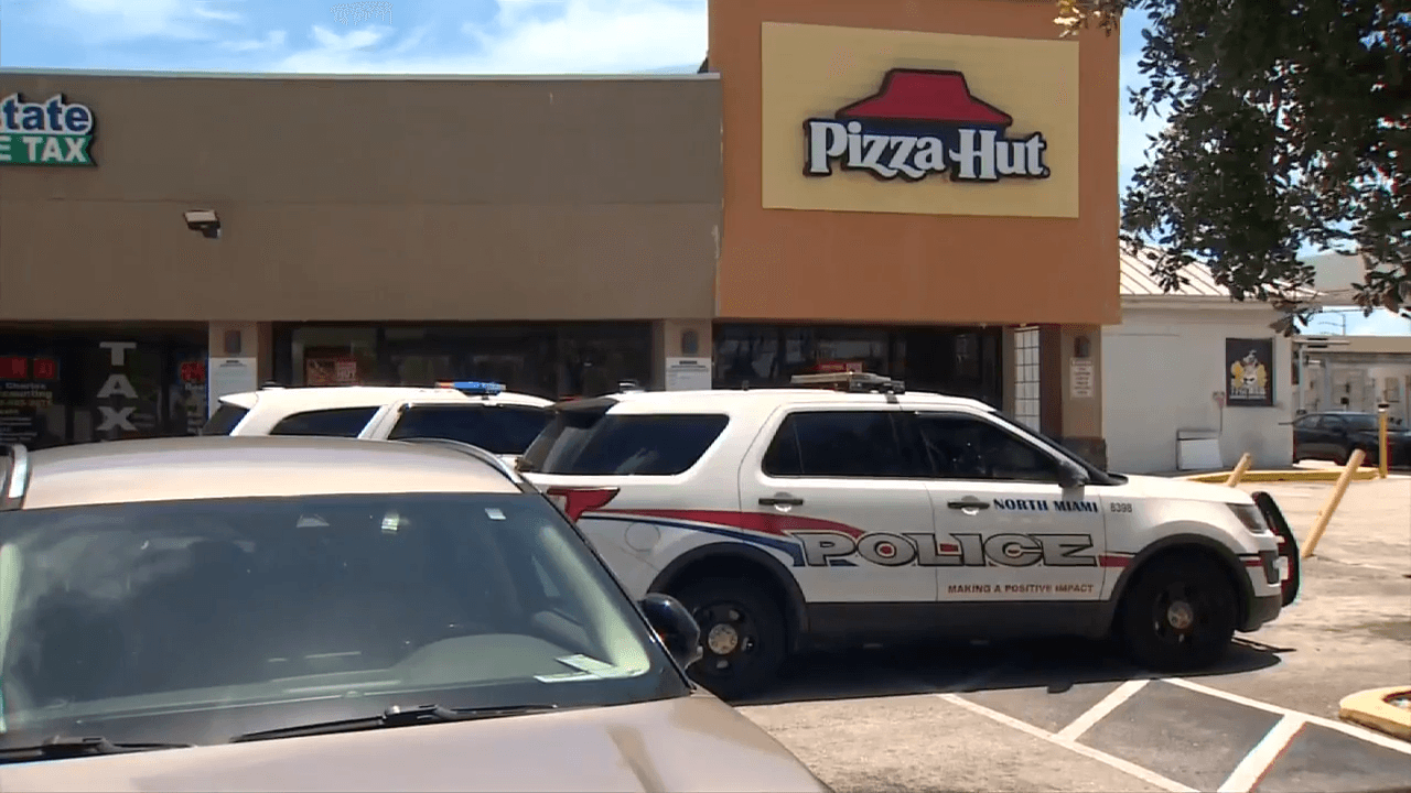 Man arrested after allegedly robbing a Pizza Hut in North Miami
