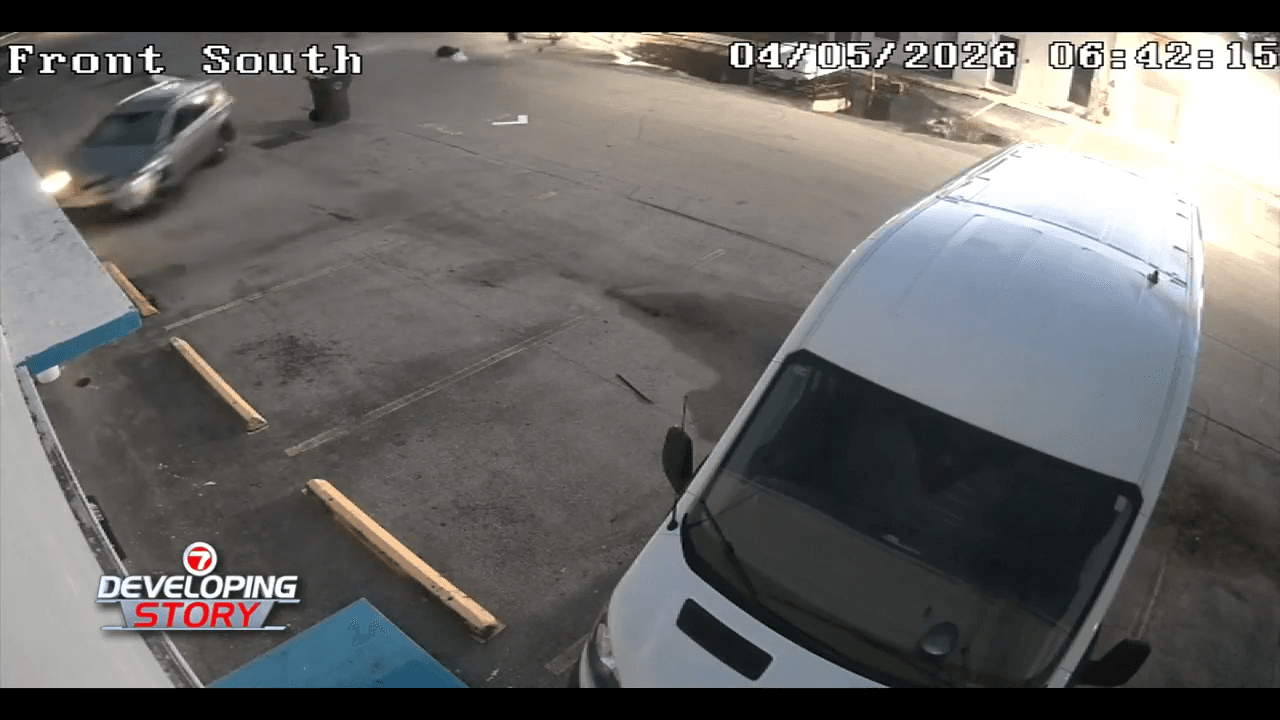 SUV crashes into Oakland Park business, causing extensive damage