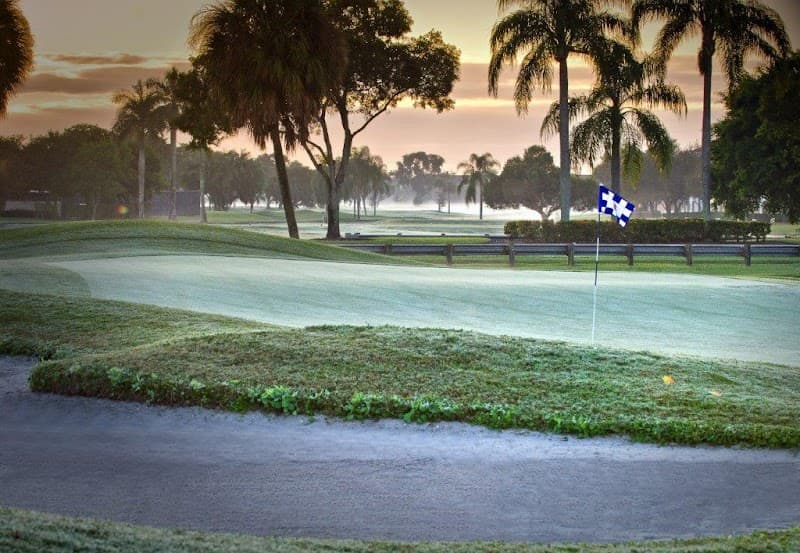 Flamingo Lakes Golf & Country Club