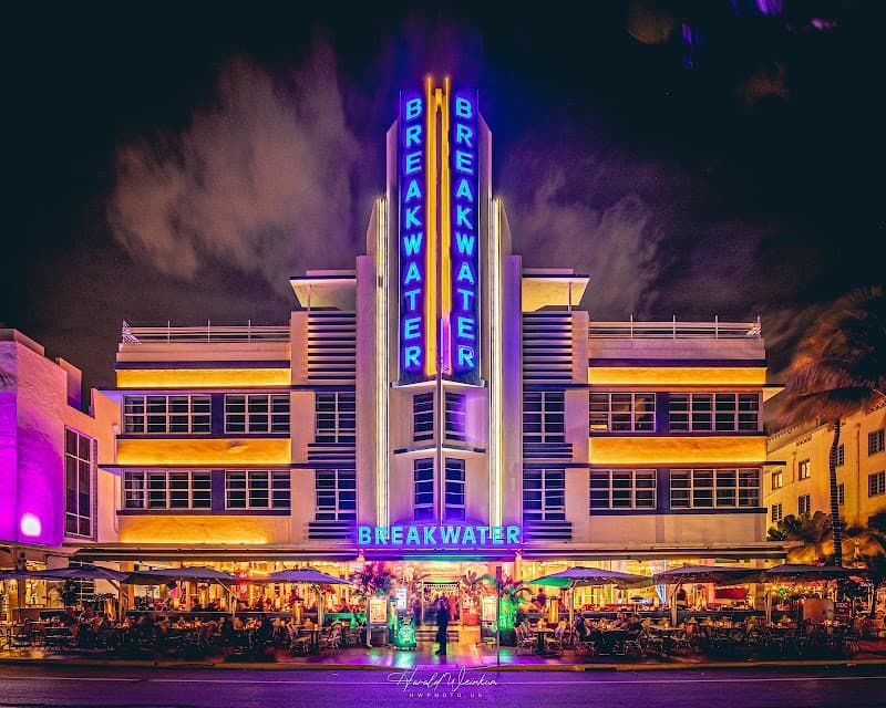 Hotel Breakwater South Beach