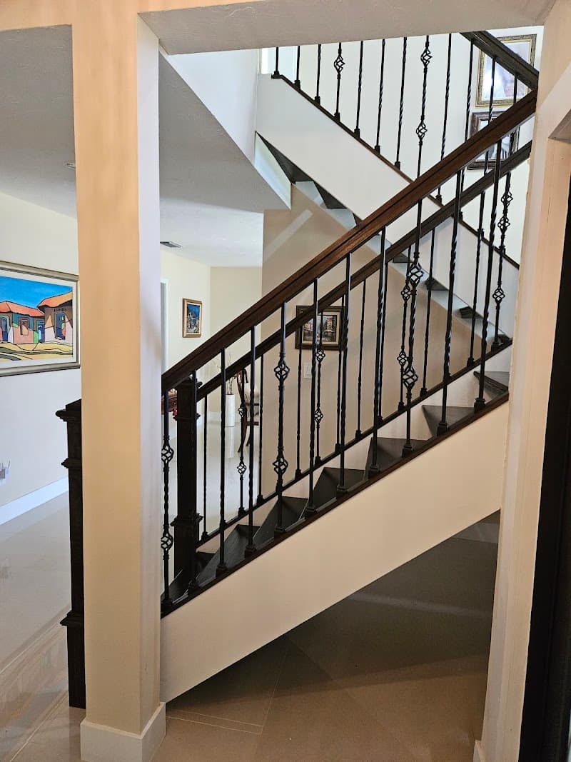 Miami Lakes Golf Course Village Homeowners' Association, No. 5, Inc.