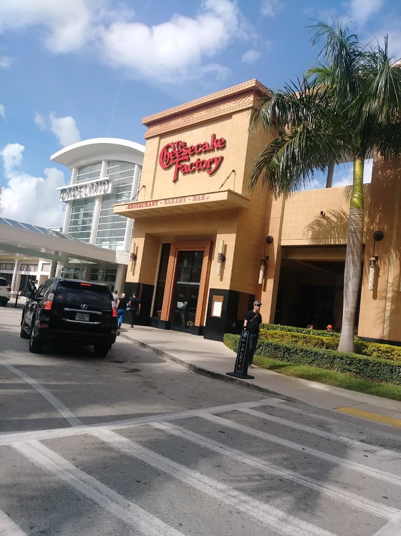 Sunglass Hut at Macy's