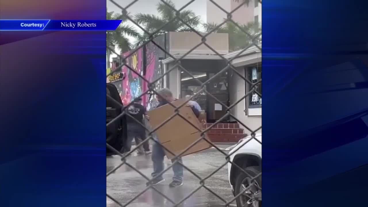 1 arrested at Miami smoke shop while executing search warrant, police say