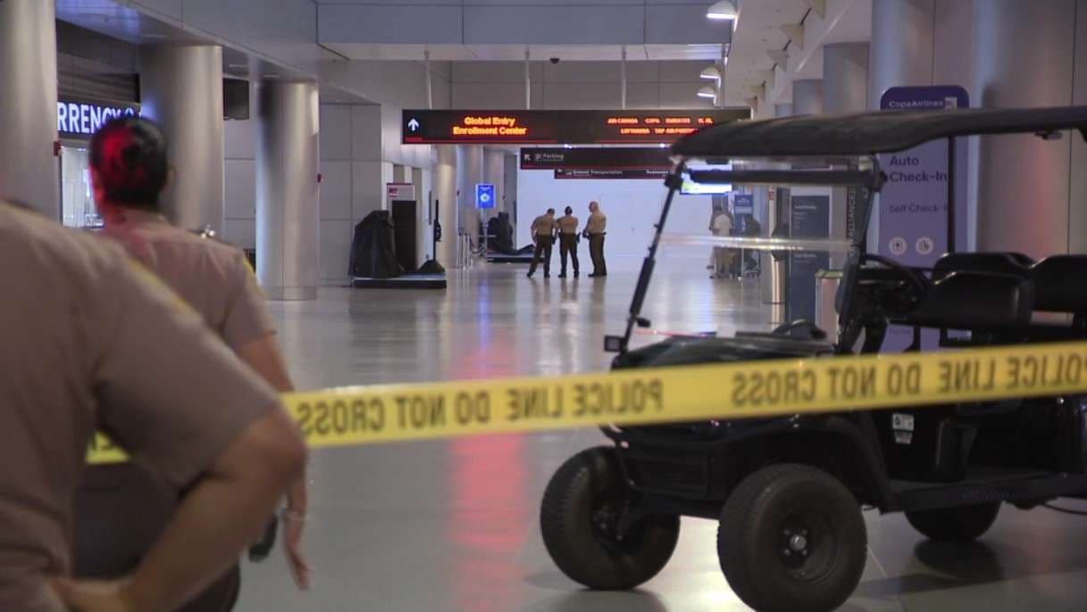 All-clear given at MIA after unattended item in Concourse J prompts concerns