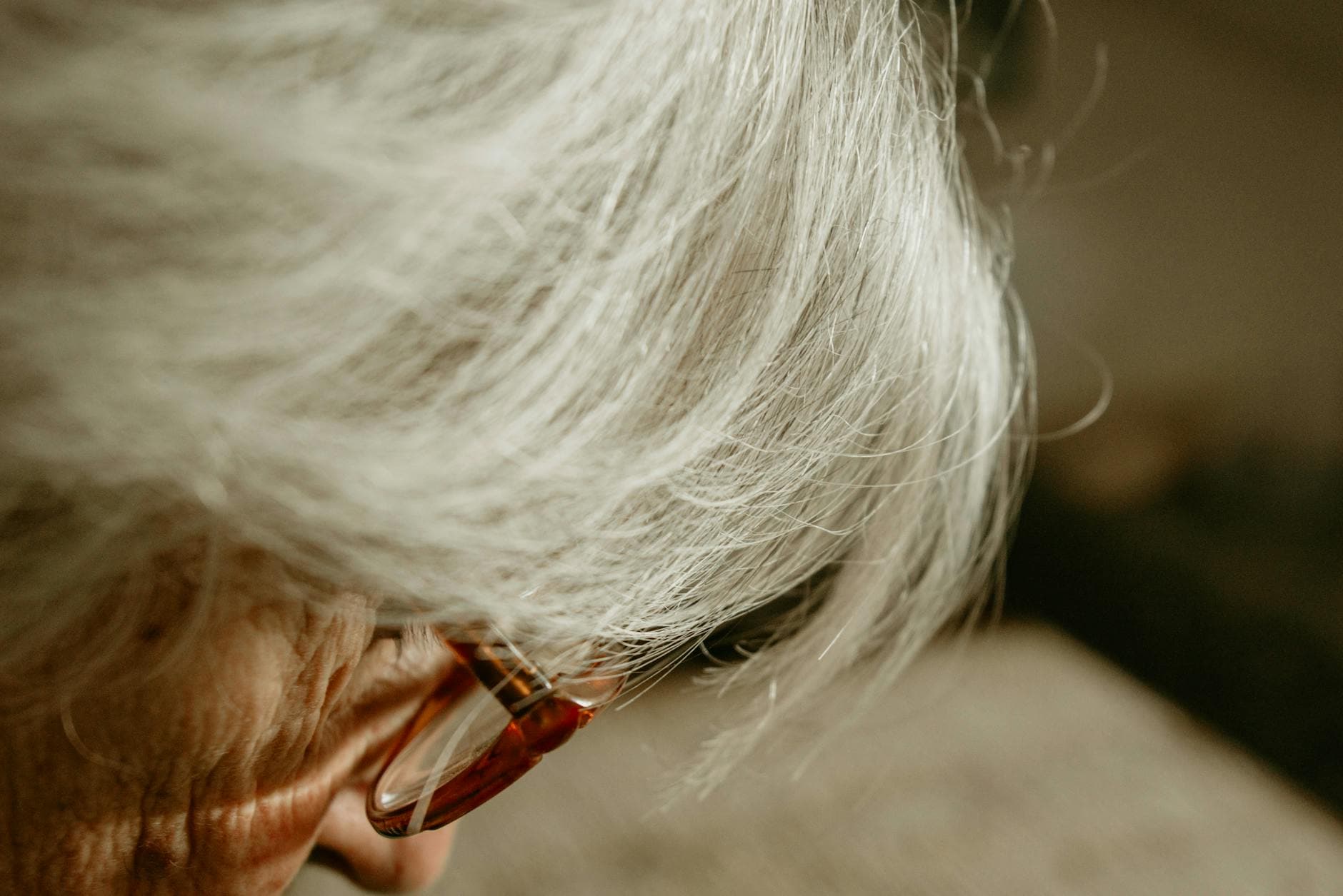 At What Age Does Alzheimer’s Disease Begin? Mayo Clinic Study Points To Changes Decades Before Symptoms