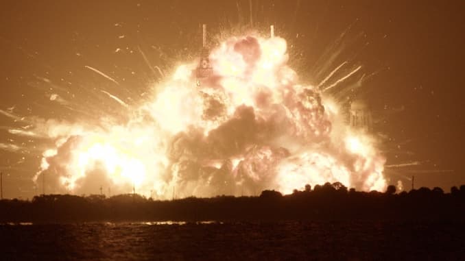 Blue Origin’s New Glenn Rocket Suffers Catastrophic Launchpad Explosion (Video)