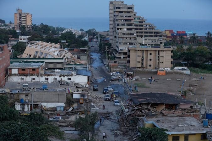 Disaster in Venezuela: Twin Quakes Trigger Massive Global Rescue Mission as Death Toll Climbs (Video)