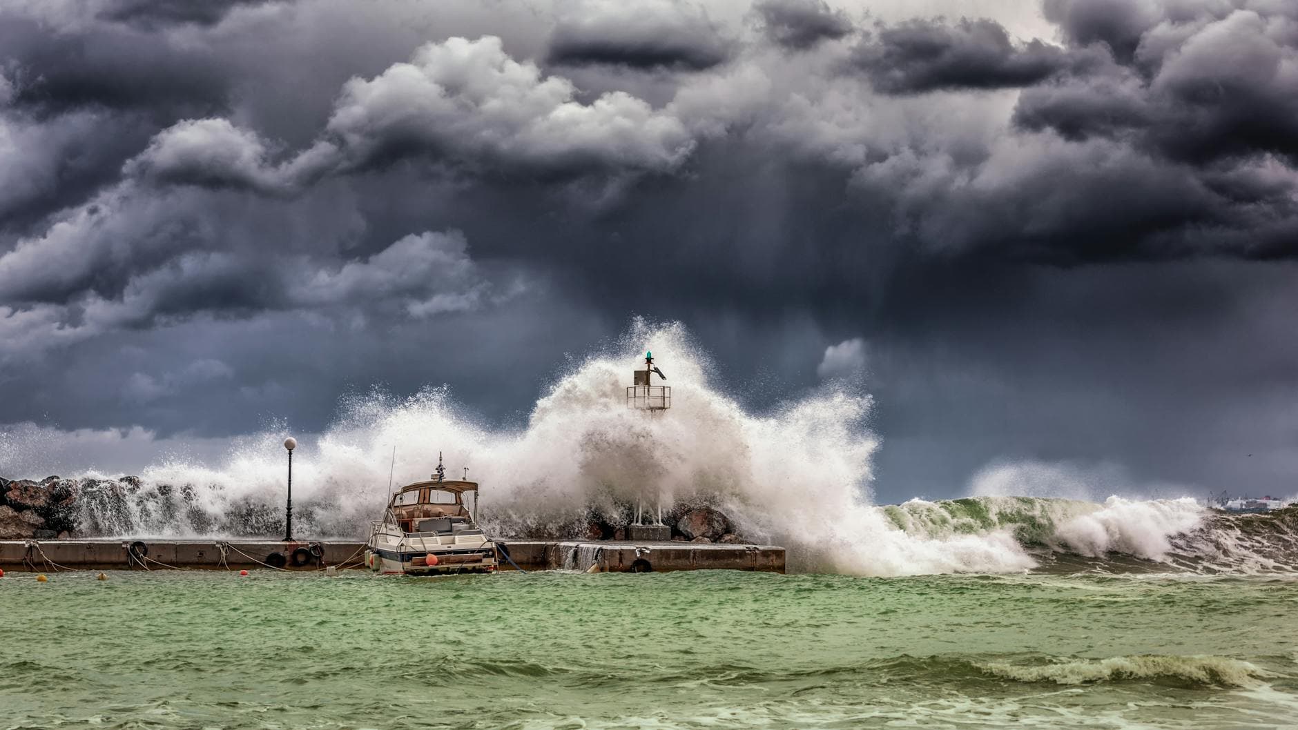 Elevated Hurricane U.S. Impact Risk Despite Below-Average Storm Totals (Video)