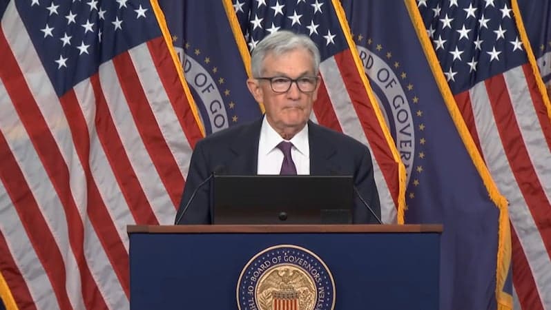 Fed Holds Rates Steady as Powell Vows to Remain at Post Amid DOJ Investigation (Video)