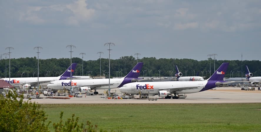 FedEx Joins Corporate Exodus from Illegal Tariffs, Suing Government for Billions in Refunds