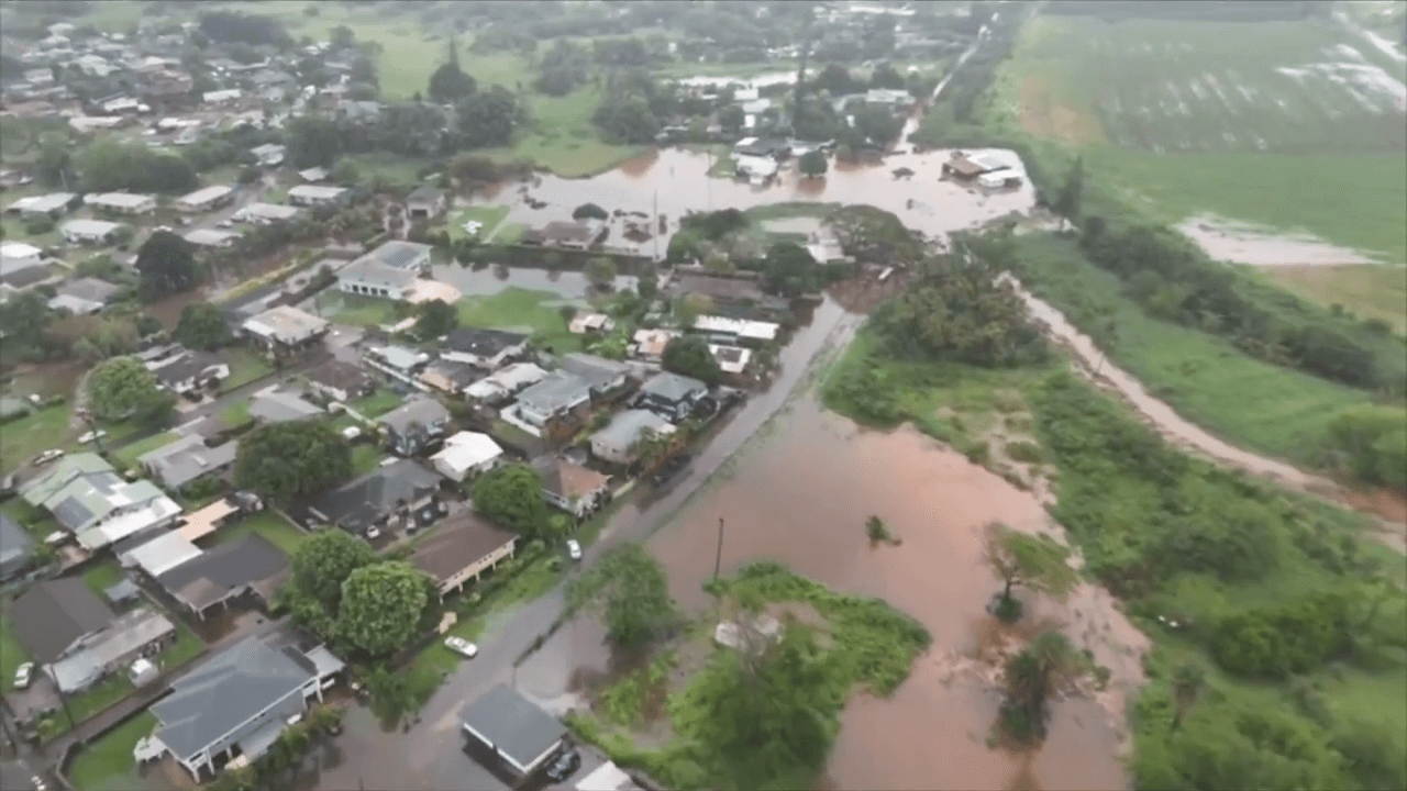 Hawaii’s worst flooding in 20 years threatens dam, prompts evacuations as more rain looms