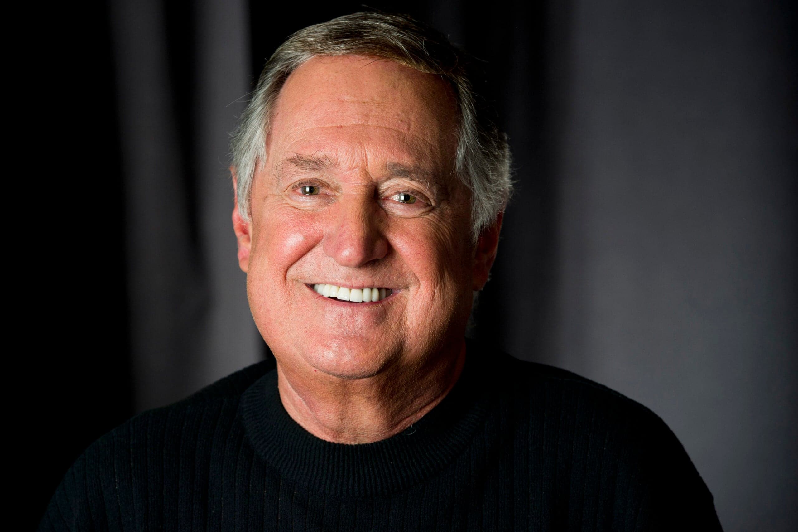 Neil Sedaka, Pop Architect and “Laughter in the Rain” Singer, Dies at 86