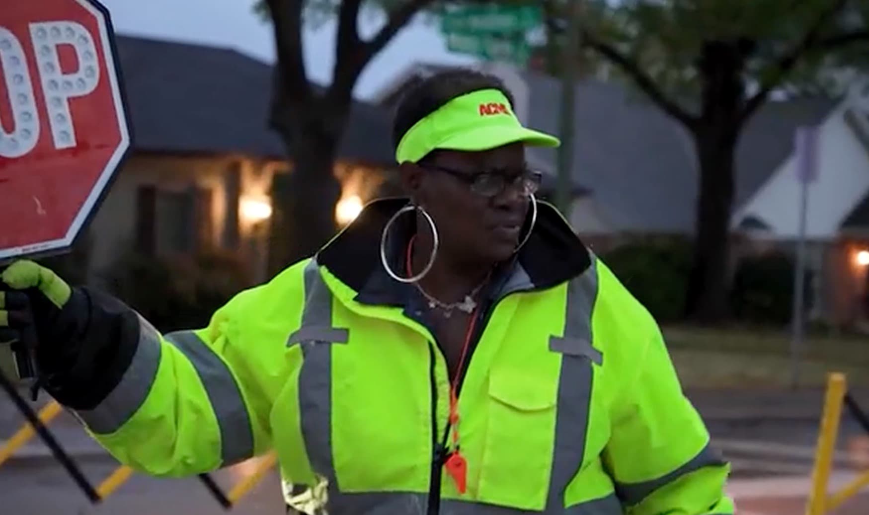 North Texas dads raise thousands to buy new car for beloved elementary crossing guard: ‘Everybody loves her’