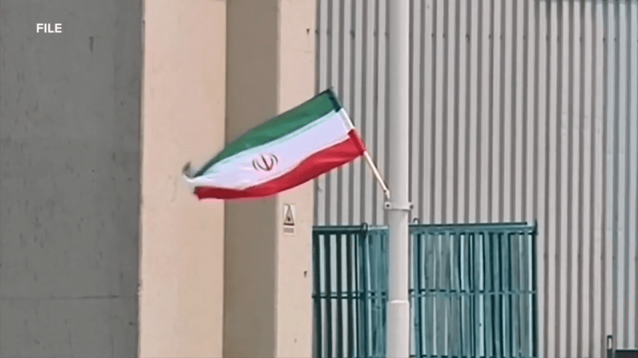 Pakistan says it will host US-Iran talks, while Iran warns US ground troops would be ‘set on fire’