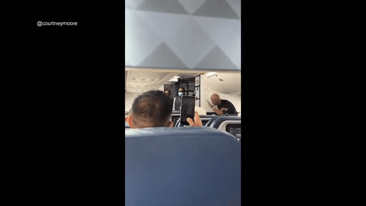 Passenger removed from Delta Airlines flight departing MIA after refusing to hang up on phone call