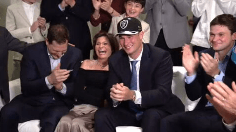Raiders pin their hopes on Heisman winner Fernando Mendoza with the No. 1 pick in the NFL draft