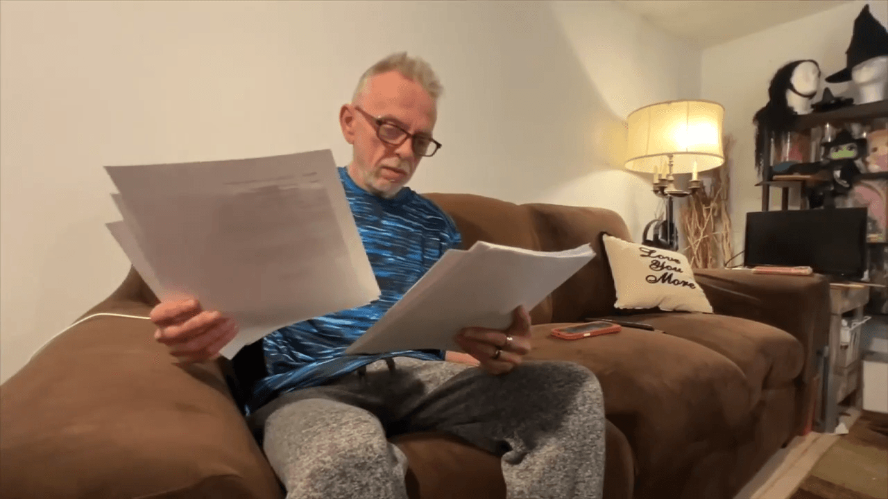 South Florida artist says company charged thousands for service he never received