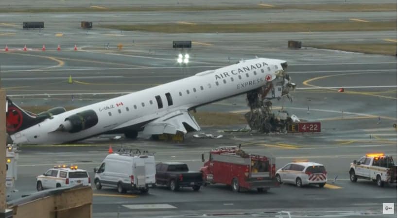Tragedy on Runway 4: LaGuardia Collision Leaves Two Dead as Scrutiny Mounts Over FAA Funding (Crash Videos & LIVE Scene)