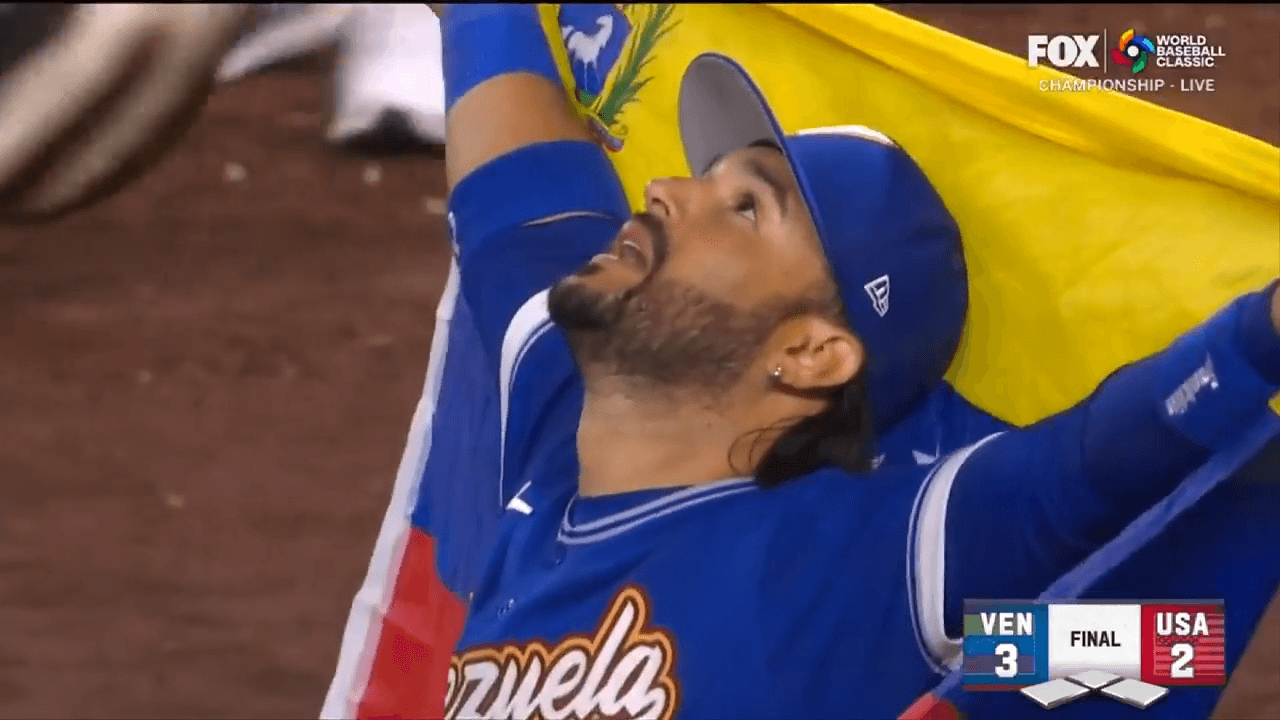 Venezuela beats US 3-2 on Suárez’s 9th-inning double to win first World Baseball Classic title