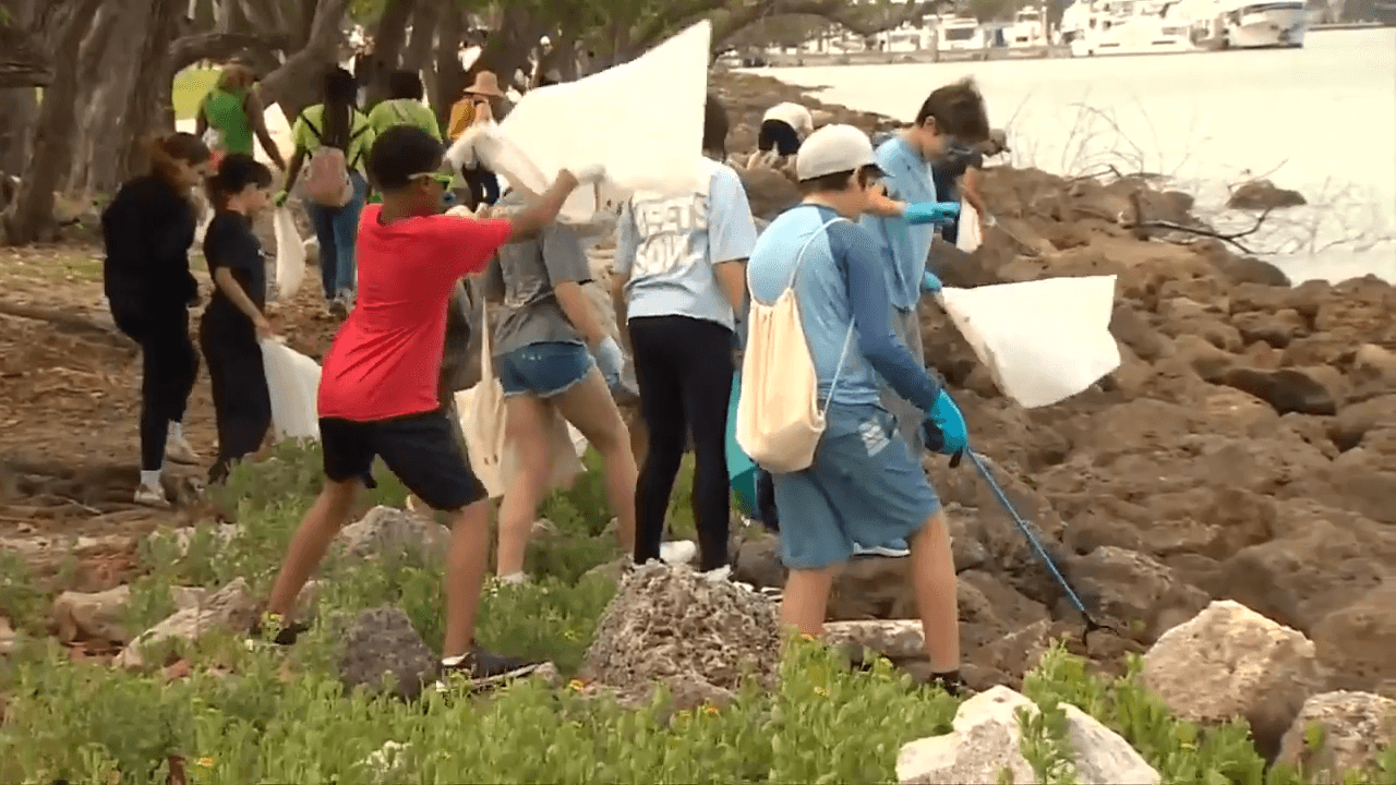 Volunteers clean up Biscayne Bay shoreline as part of 44th annual Baynanza in NE Miami-Dade